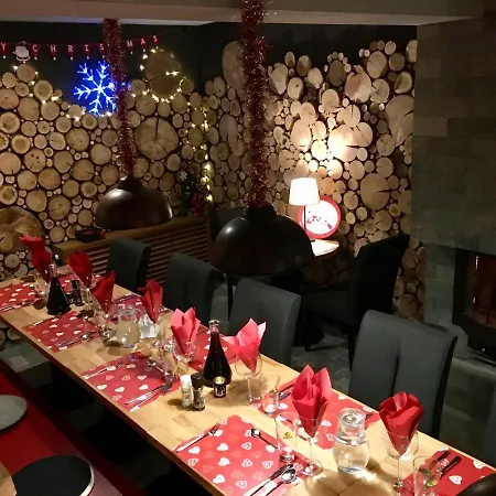 Snowflake Chalet Къща за гости Банско