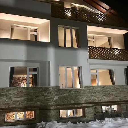 Snowflake Chalet Къща за гости Банско